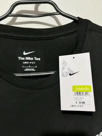 Polera Nike Dri-Fit Negra - miniatura 3