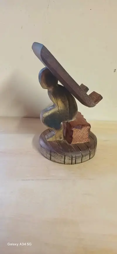 Escultura Decorativa de Madera Artesanal - miniatura 1