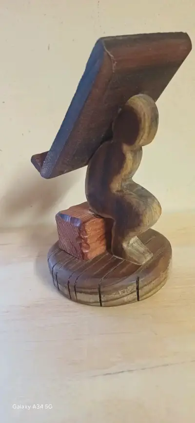 Escultura Decorativa de Madera Artesanal - miniatura 2