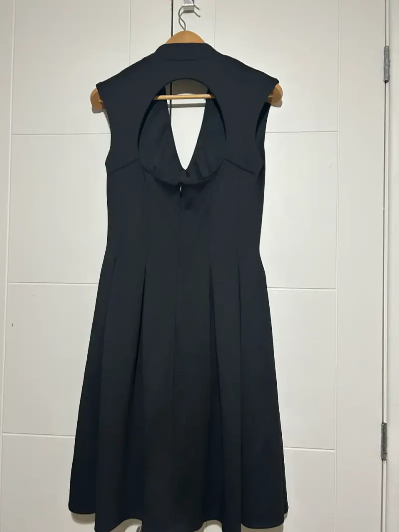 Vestido negro elegante sin mangas Bebe - 2