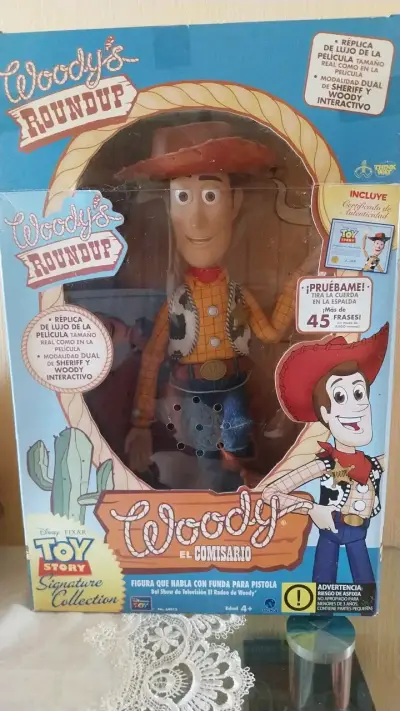 Figura interactiva Woody Toy Story edición de colección - miniatura 1