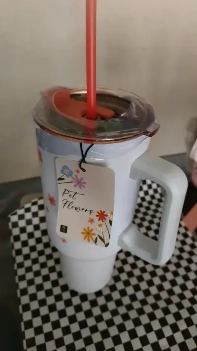 Vaso térmico con diseño de perro y tapa - miniatura 2