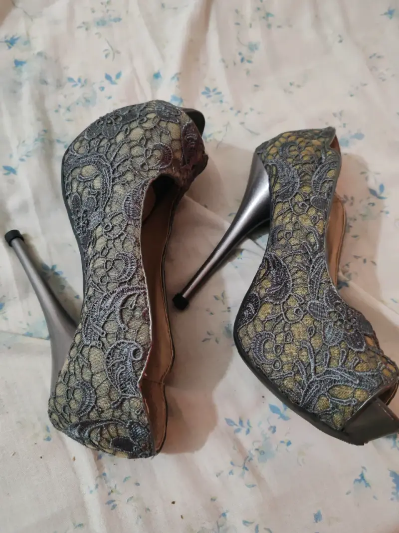 Tacones de encaje Ansonia con diseño floral - 3