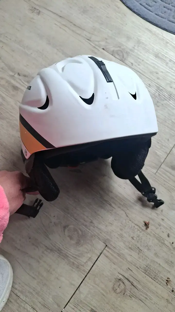 Casco de esquí blanco con diseño dorado - 3