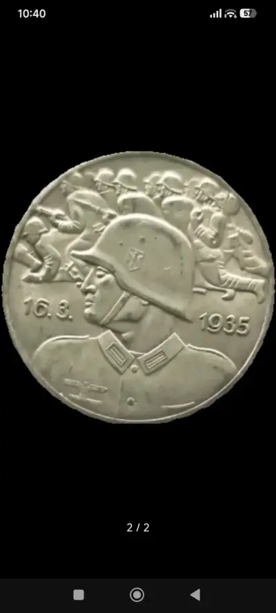 Moneda Alemana 1935 de Plata con Diseño Militar - miniatura 1