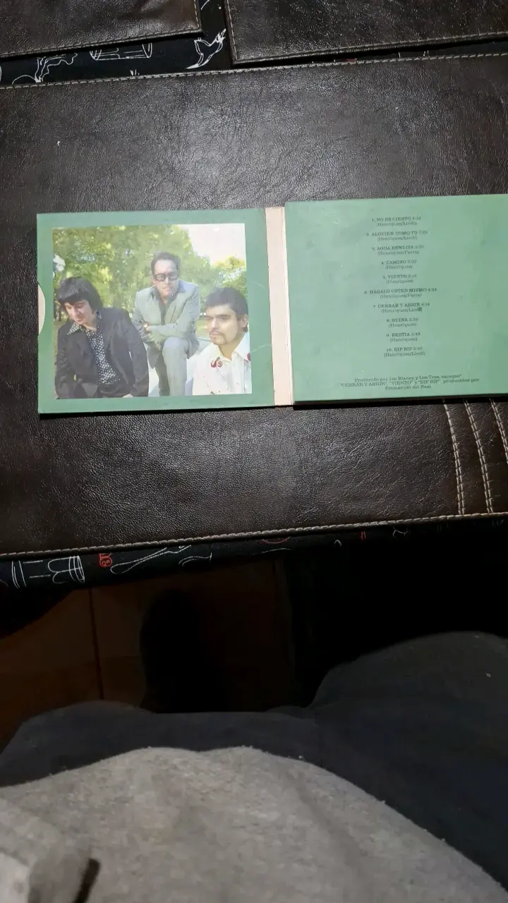 CD Los Tres - Hágalo Usted Mismo en buen estado - 2