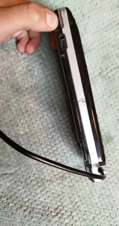 Consola portátil Sony PSP con cargador - miniatura 4