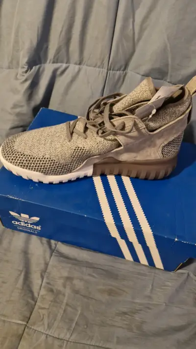 Zapatillas deportivas Adidas Tubular grises - miniatura 1