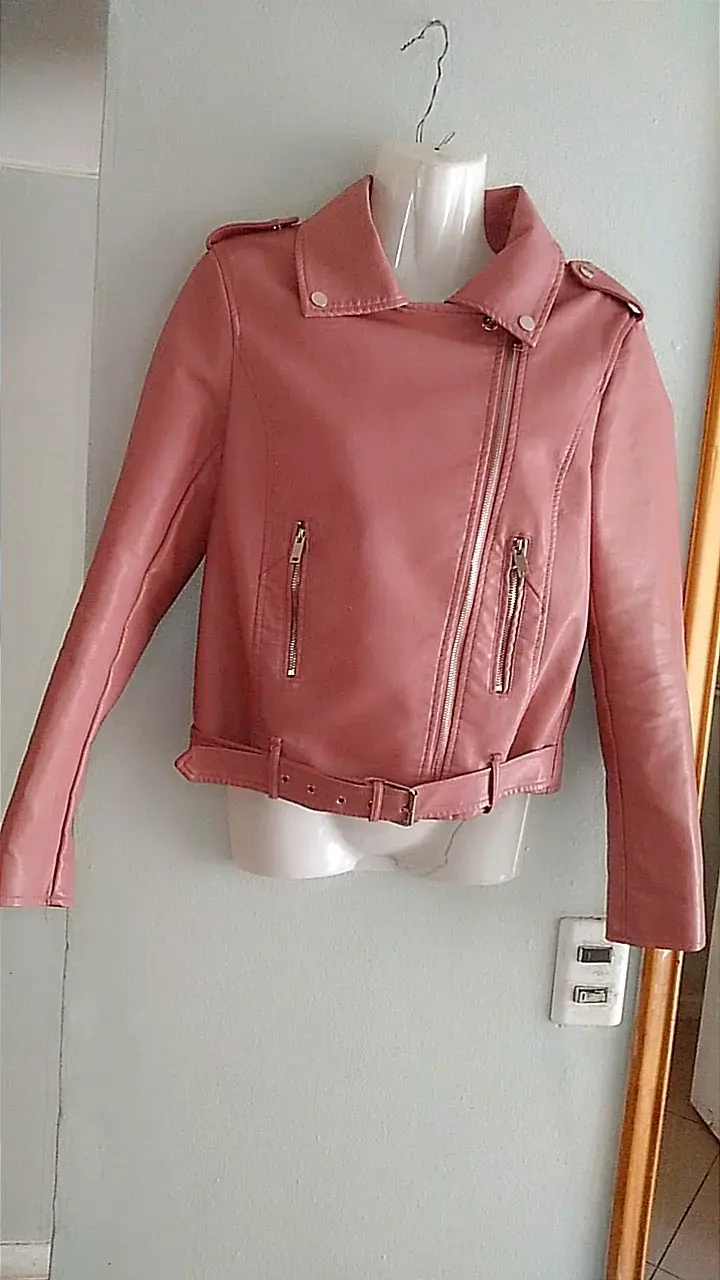 Chaqueta de cuero rosada para mujer - 2
