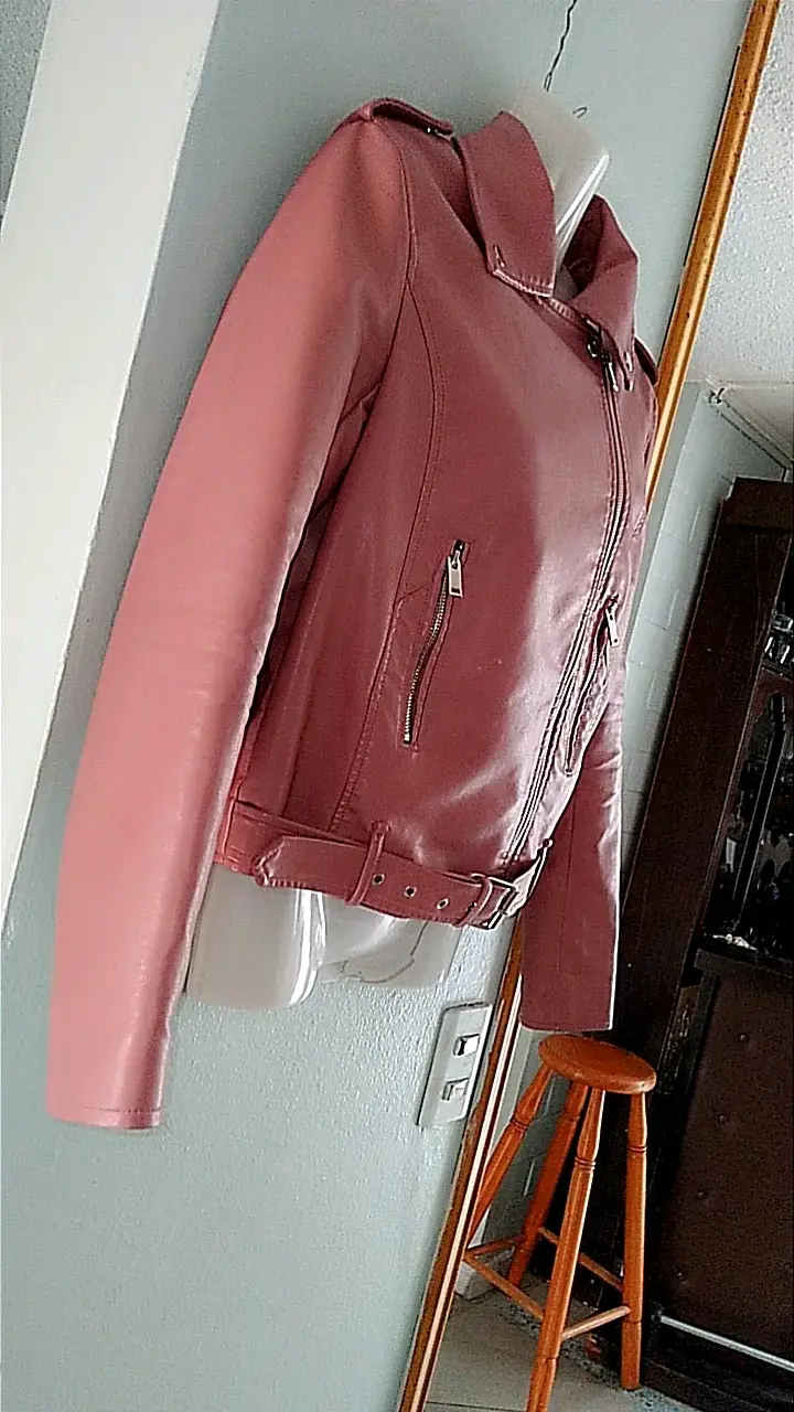 Chaqueta de cuero rosada para mujer - 5