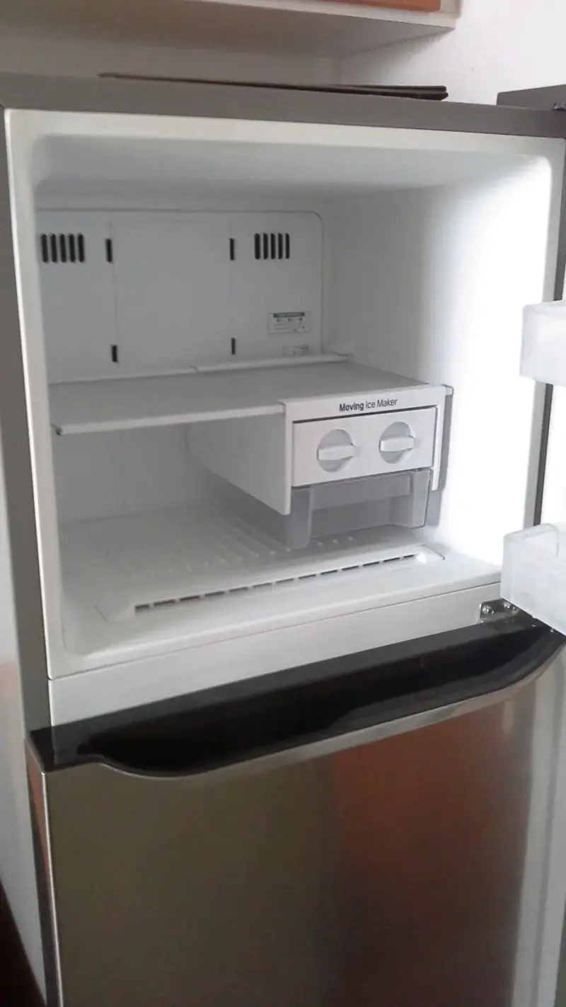 Refrigerador de acero inoxidable con congelador - 3