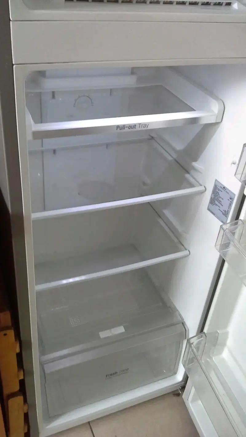 Refrigerador de acero inoxidable con congelador - 5