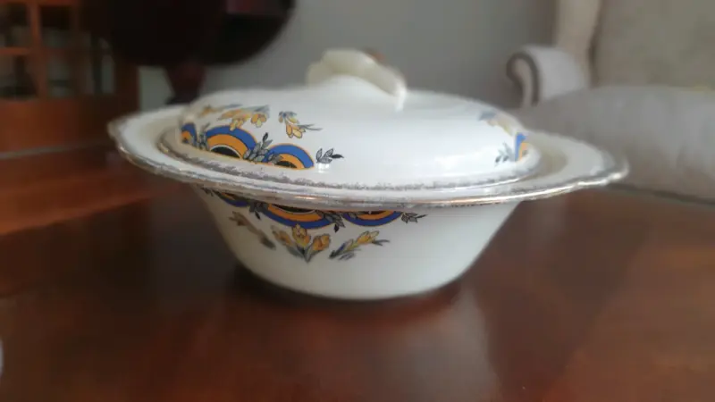 Juego de loza vintage con diseño floral - 5