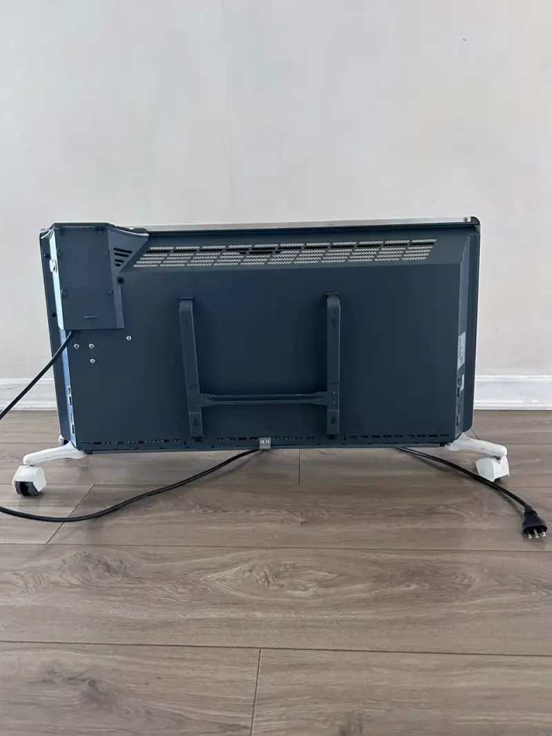 Calefactor eléctrico Toyotomi con ruedas - 3