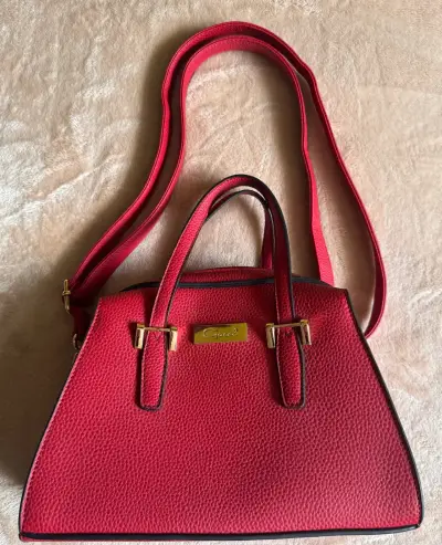 Cartera de cuero roja con correa ajustable - miniatura 3