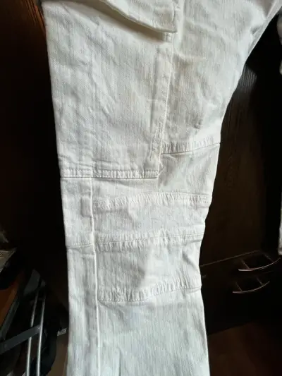 Pantalones cargo blancos Zara Man - miniatura 5
