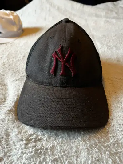 Lote de gorras variadas de marcas y estilos - miniatura 6