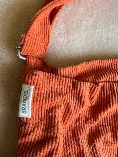 Bolso de tela naranja con diseño ajustable - miniatura 3