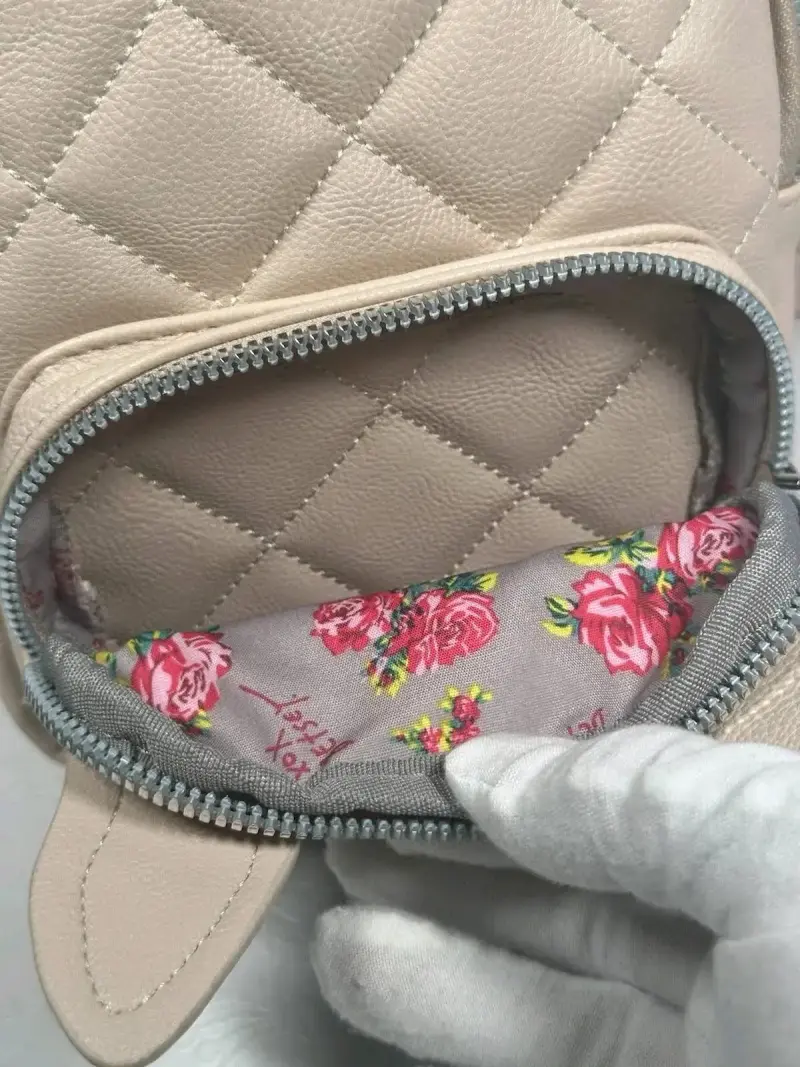 Mochila beige con diseño de perro Betsey Johnson - 6