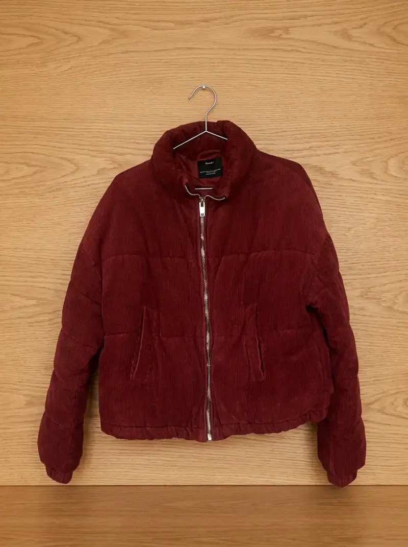 Chaqueta de pana burdeos para mujer