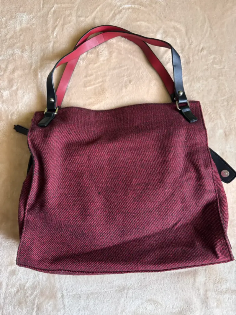 Bolso de hombro rojo y negro ID London - 2