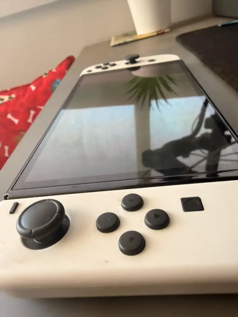 Consola Nintendo Switch con Mario Kart 8 Deluxe - 2