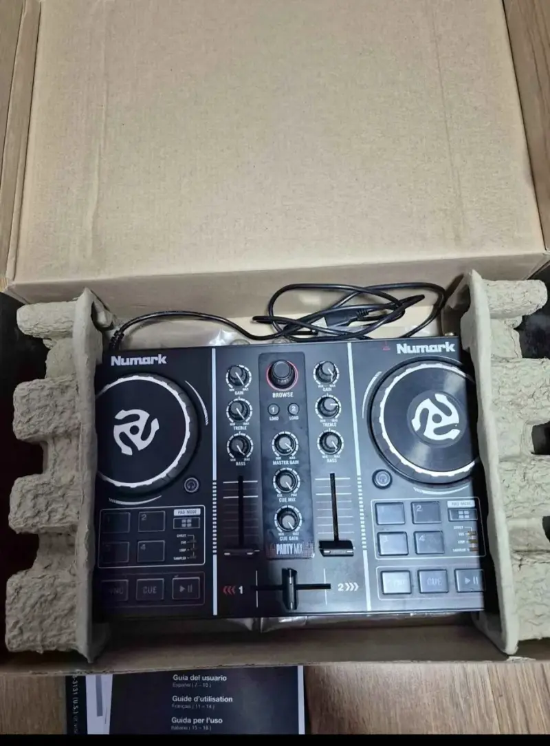 Controlador DJ Numark Party Mix con luces integradas - 4