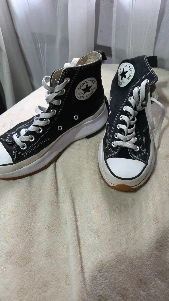 Zapatillas Converse Chuck Taylor negras - 1
