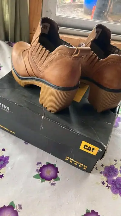 Botines de cuero marrón para mujer CAT - miniatura 1