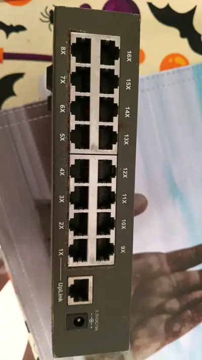 Switch Ethernet D-Link DSS-16+ 16 Puertos - miniatura 2