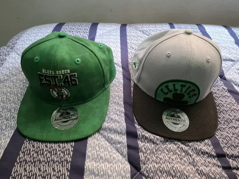 Gorras Boston Celtics verdes y grises y DC - 2