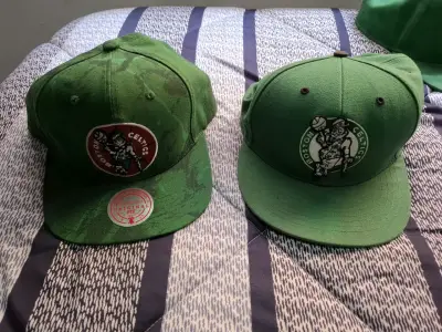 Gorras Boston Celtics verdes y grises y DC - miniatura 3