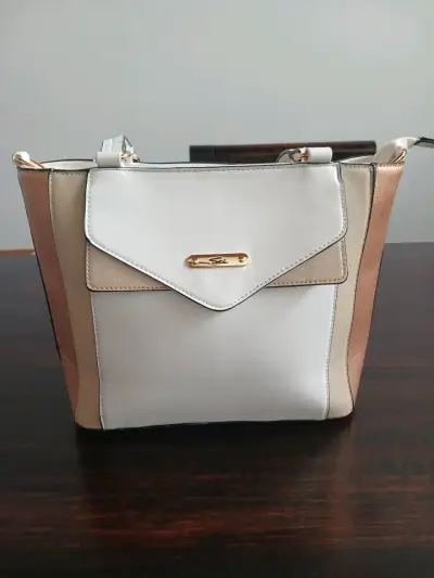 Cartera de mano - miniatura 1