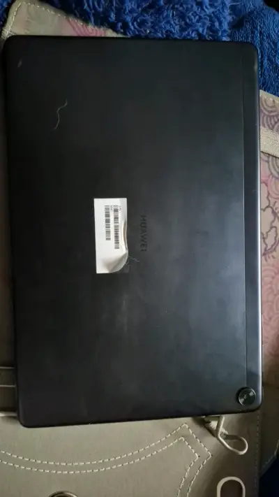 Tablet Huawei con pantalla táctil en buen estado - miniatura 3
