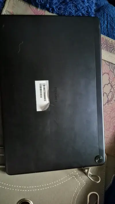 Tablet Huawei con pantalla táctil en buen estado - miniatura 4