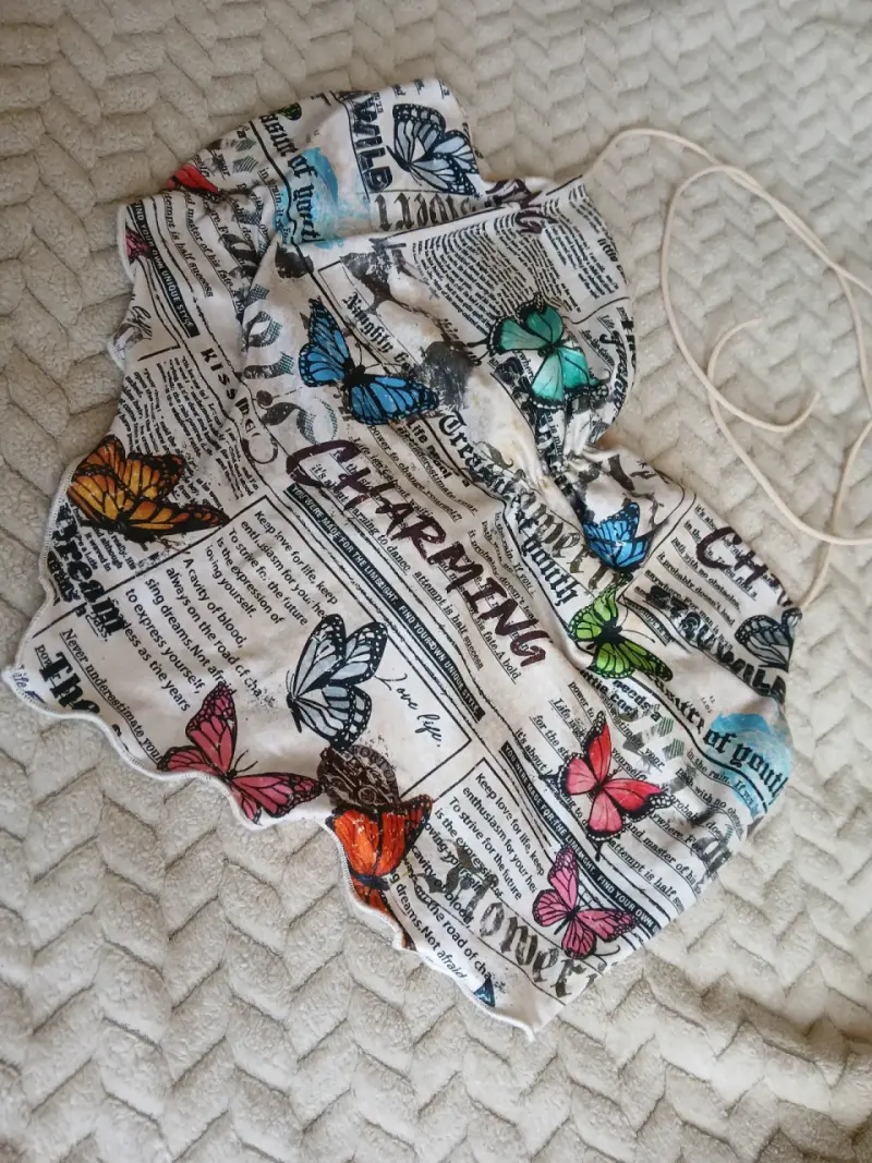 Top de tirantes con estampado de mariposas - 2