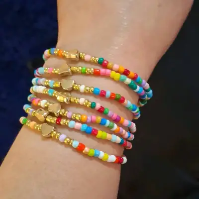 Set de Pulseras de Cuentas Multicolor y Doradas - miniatura 1