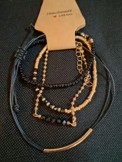 Set de Pulseras de Cuentas Multicolor y Doradas - miniatura 2