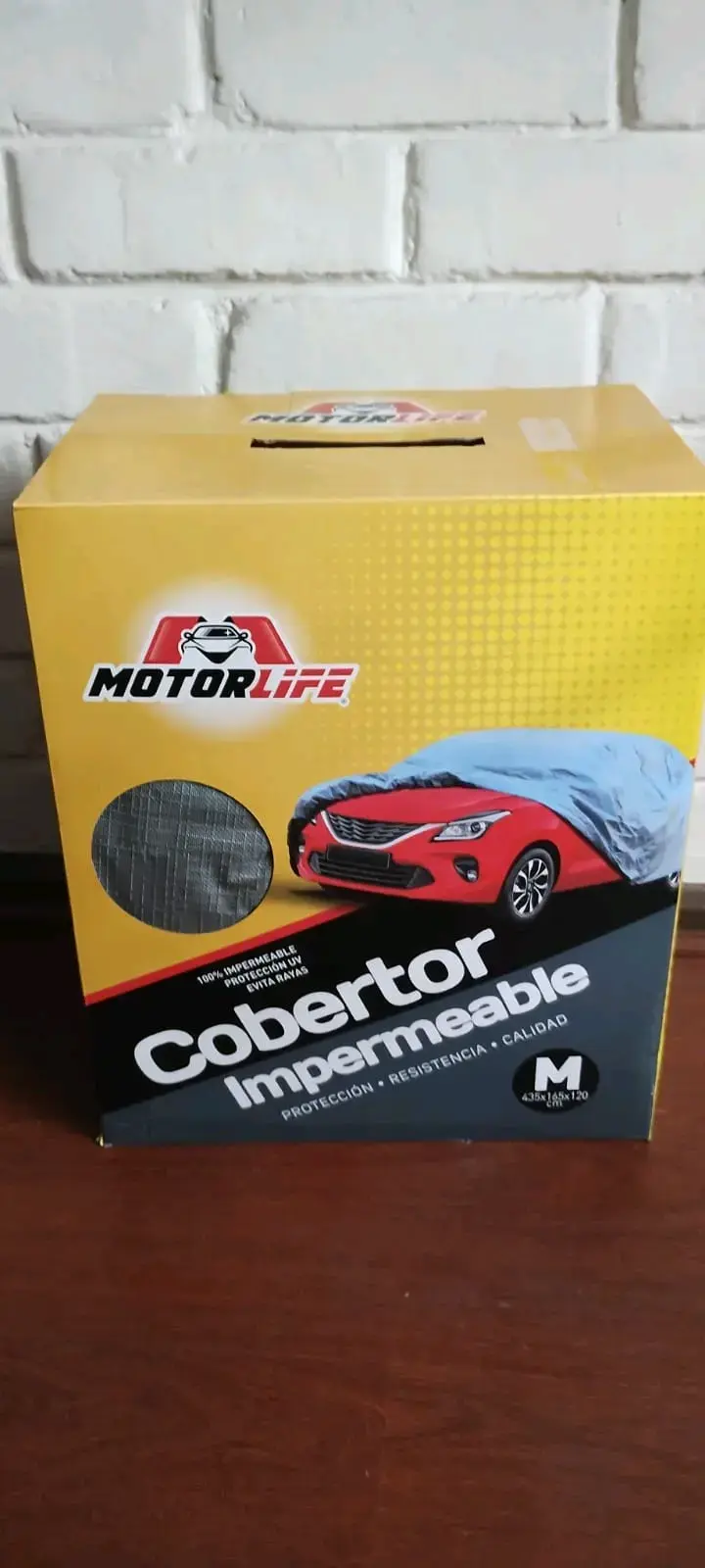 Cobertor impermeable para auto Motorlife tamaño M