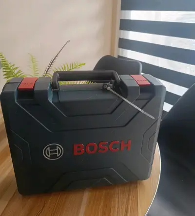 Taladro Inalámbrico Bosch 18V con Maletín - miniatura 1