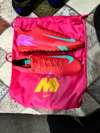 Zapatillas de fútbol Nike rojas nuevas - miniatura 2