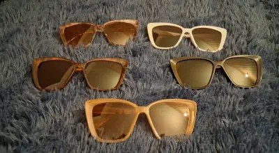Gafas de sol estilo retro color naranja - miniatura 2