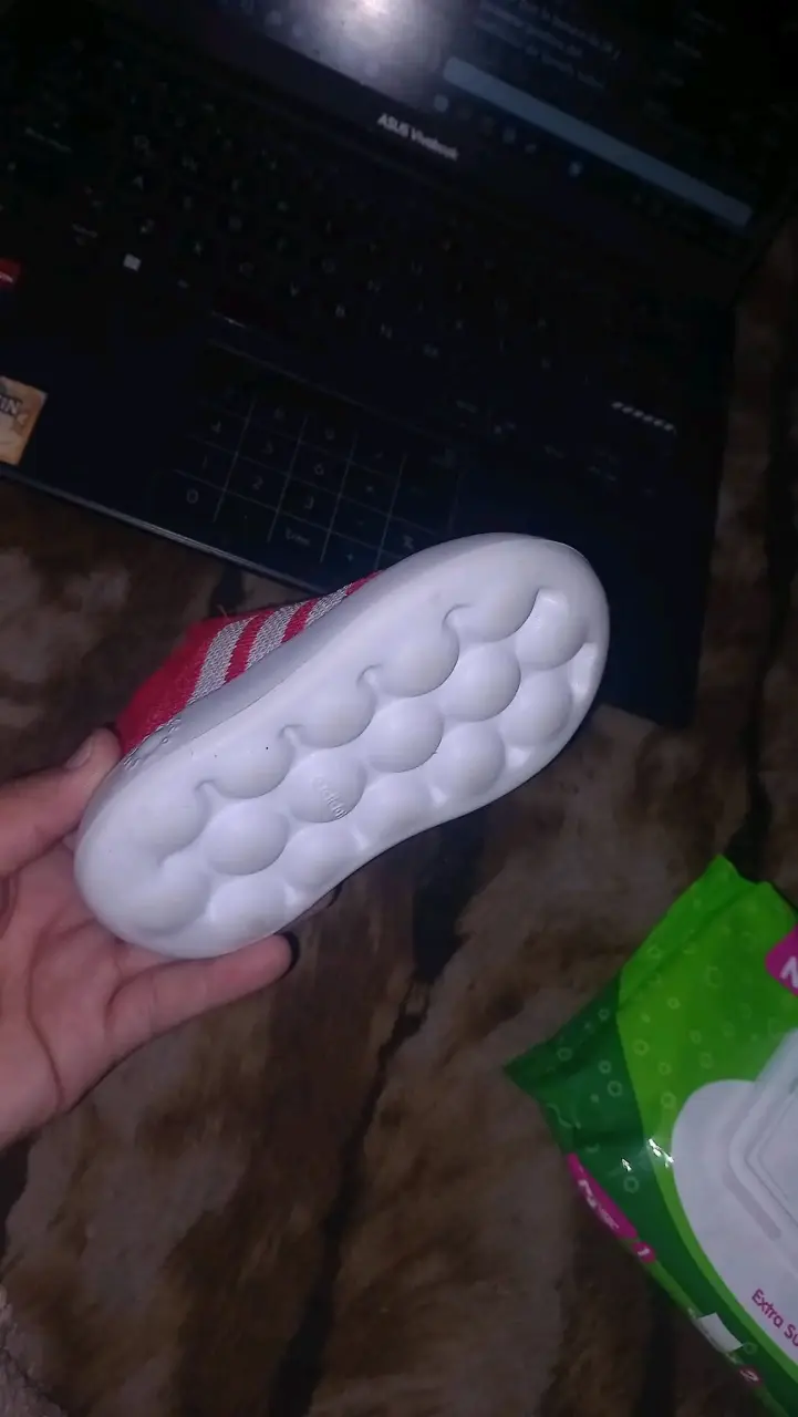 Zapatillas rojas para niños Adidas Bubble Comfy - 3