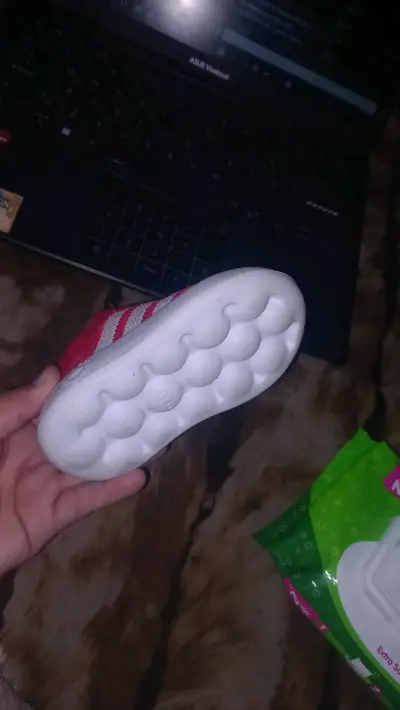 Zapatillas rojas para niños Adidas Bubble Comfy - miniatura 3