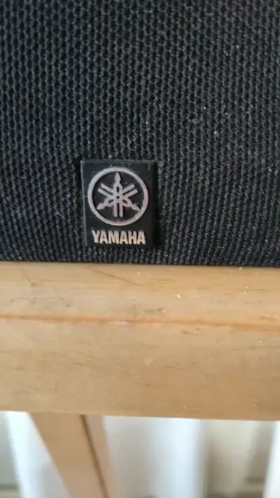 2 Parlantes Yamaha NX-E270 de 30W - miniatura 2