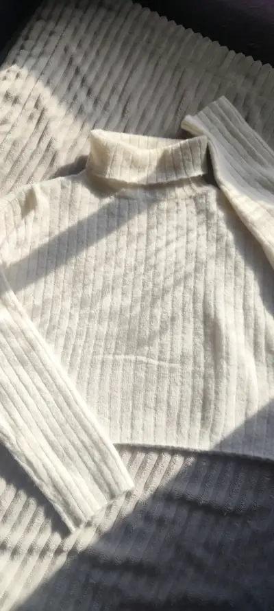 Suéter de cuello alto blanco H&M para niña - miniatura 2