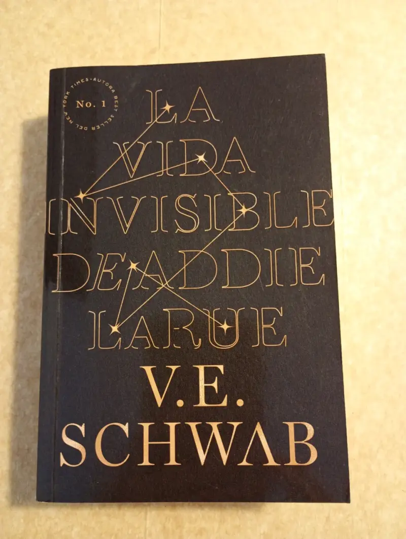 Libro La Vida Invisible de Addie LaRue de V.E. Schwab - 1