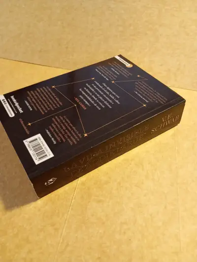 Libro La Vida Invisible de Addie LaRue de V.E. Schwab - miniatura 2