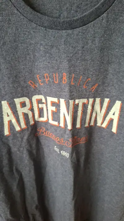 Polera azul con diseño Argentina - miniatura 2