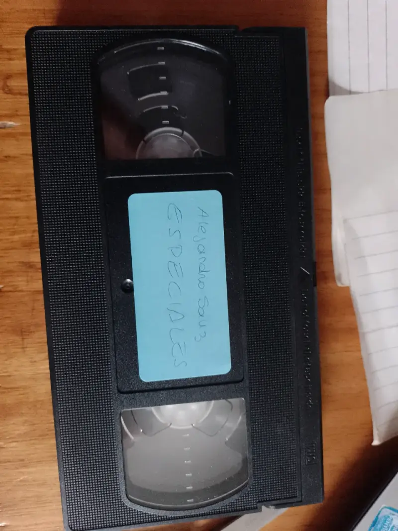 Cinta VHS con especiales de Alejandro Sanz - 2